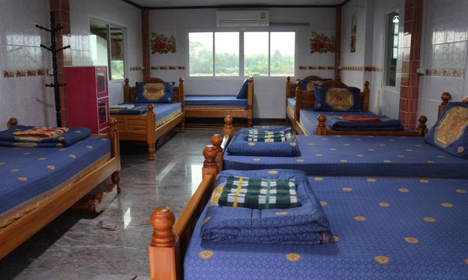 Phrom Buri Resort | Private room ∙ 5 guests