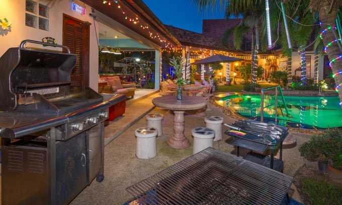 Nong Pla Lai Villa | Relaxing Palm Pool Villa and Tropical Garden