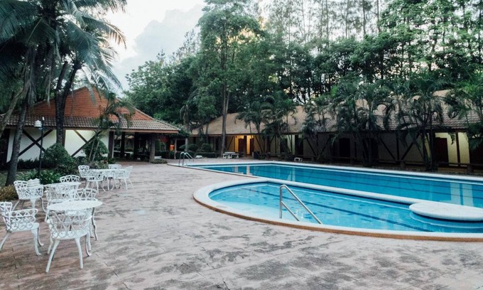 Sam Khok Resort | Resort ∙ 4 guests