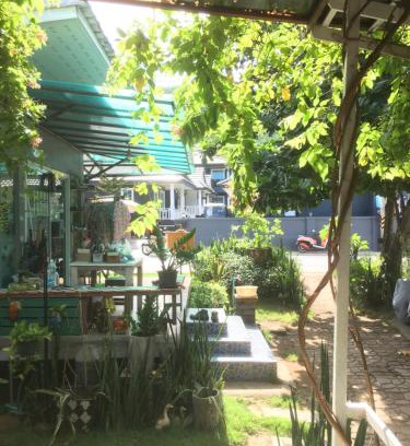 Koh Lan House | SlowLife Kohlarn