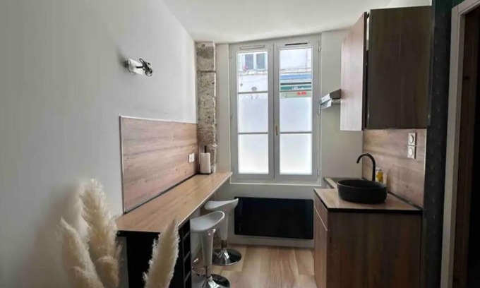 Bourgogne Apartment | Studio Hypercentre Orléans, Entre Bord de Loire et Cathédrale