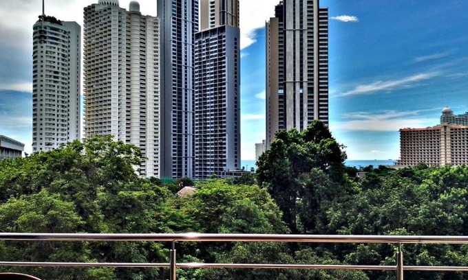 North Pattaya Apartment | Studio Sea View Wongamat Privacy Condo