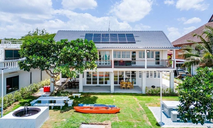Cha-am Villa | Termsuk Beachfront: 6-Bedroom Villa, Pool, BBQ, Surfing, Karaoke & Breakfast!