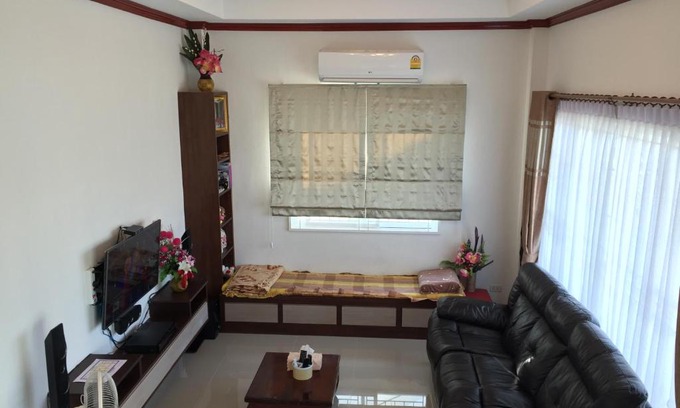 Sattahip House | The Anchor Homestay