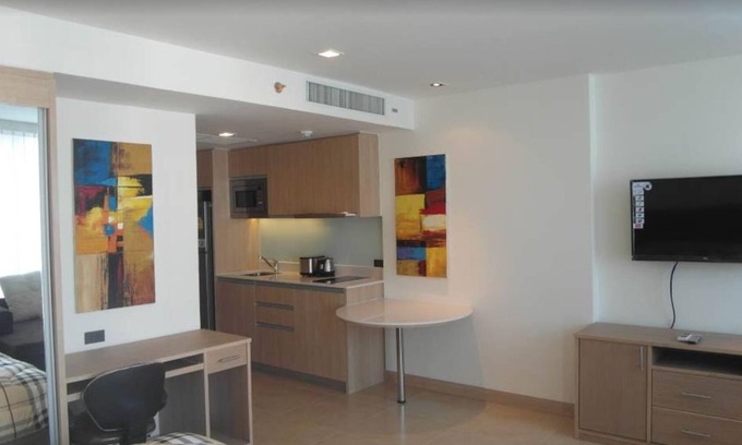 Pratumnak Hill Condo | The Cliff Condominium Floor 10th Number 1007