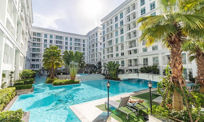 South Pattaya Apartment | The Orient Resort & Spa Pool access Pattaya ห้องพักติดสระว่ายน้ำ ใกล้หาดจอมเทียน พัทยา
