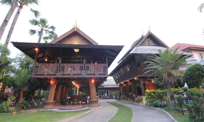 Pa Bong House | The Sali-Kham Traditional Lanna Home
