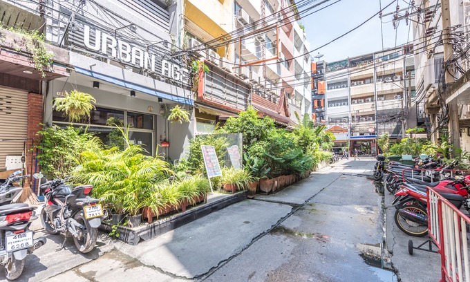 Silom Hotel | The Urban Age