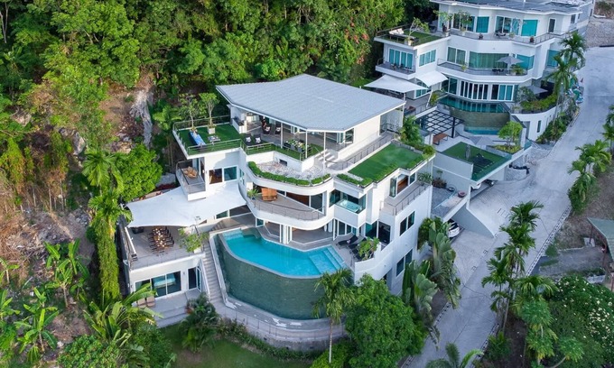 Cherngtalay Villa | Villa Beyond&Namaste 16-Bedroom Seaview Villa- Full Services