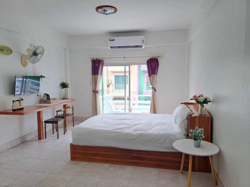 Cha-am Hostel | You And Me Guesthouse