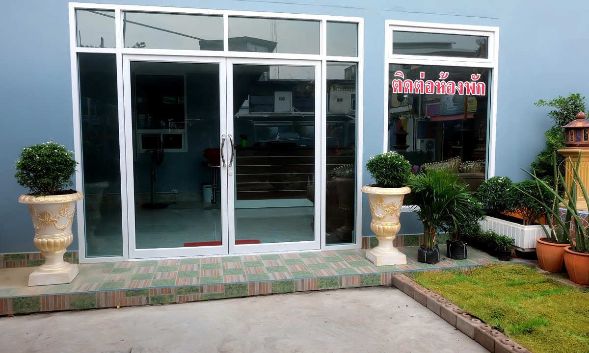 Ban Pong Hotel | Banpong Center Place