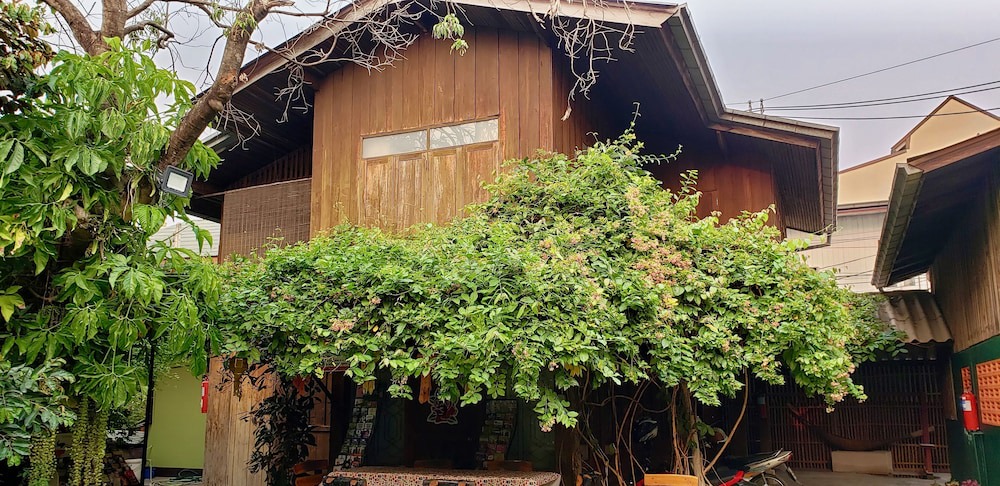 Old City Hotel | Siriwan House