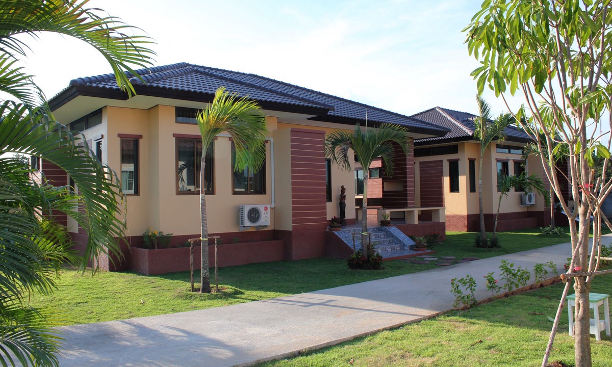 Rayong Hotel | Naluemon Village