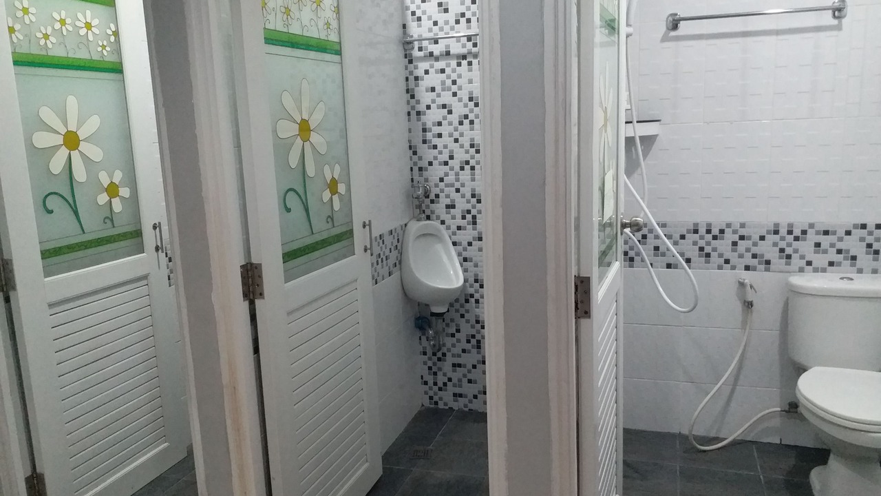 Photo of Bathroom in Thanon Phaya Thai