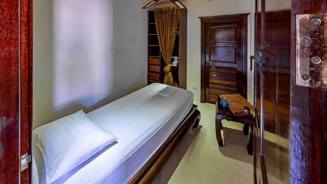 Photo of Bedroom in Taling Ngam