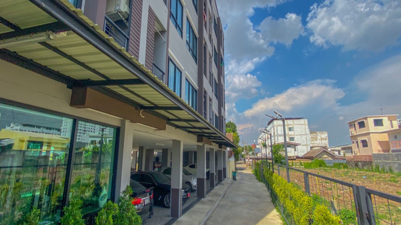Photo of Buildings in Ladprao