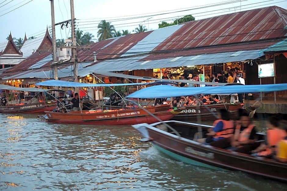 Photo of Others in Amphawa