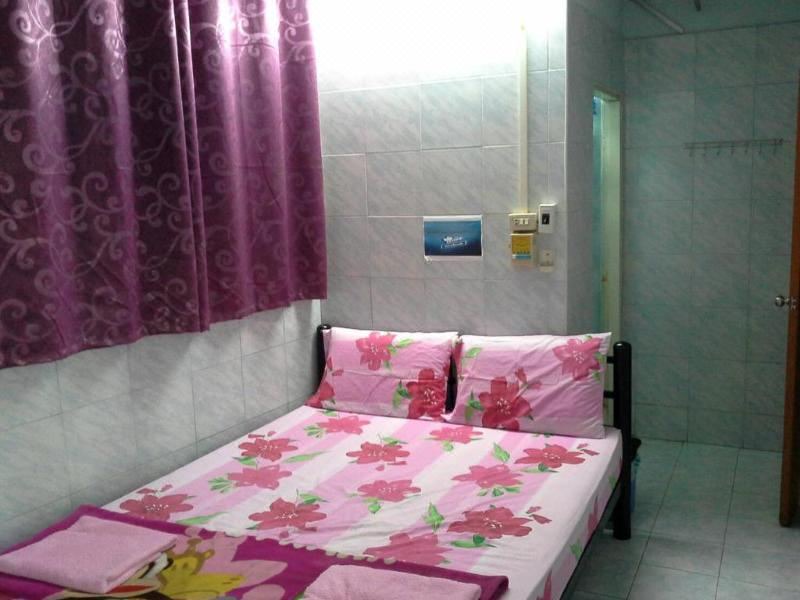 Photo of Bedroom in Wat Bowon Niwet