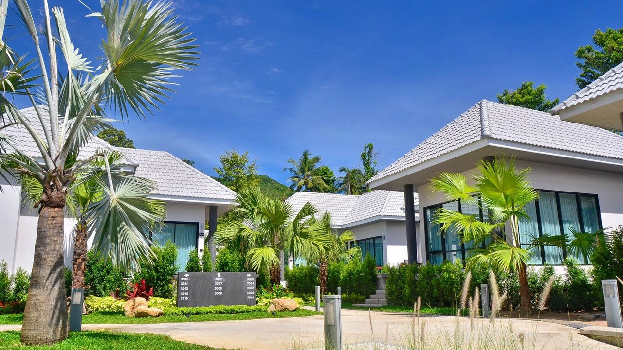 Photo of Buildings in Maret