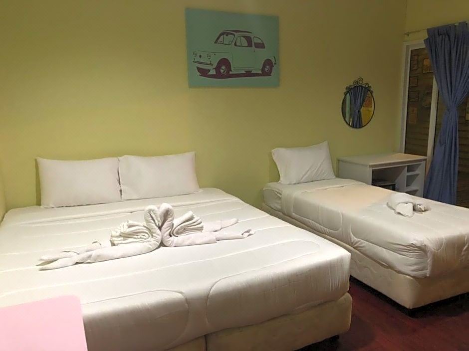 Photo of Bedroom in Amphawa