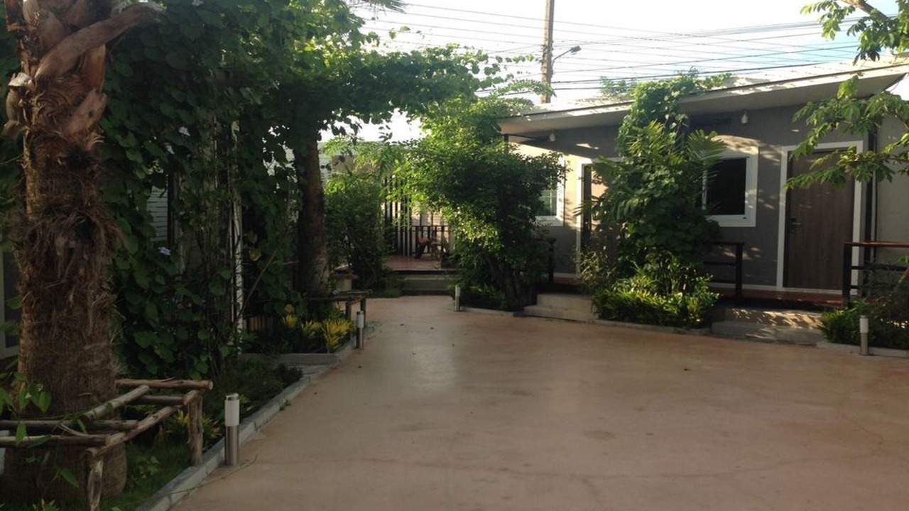 Photo of Buildings in Khlong Sam Prawet