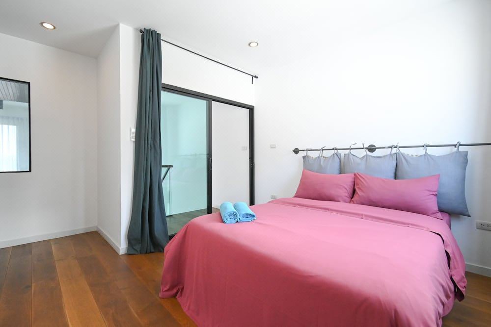Photo of Bedroom in Na Kluea