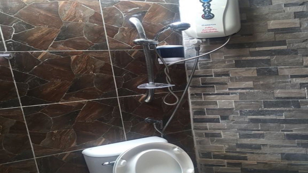 Photo of Bathroom in Khlong Sam Prawet