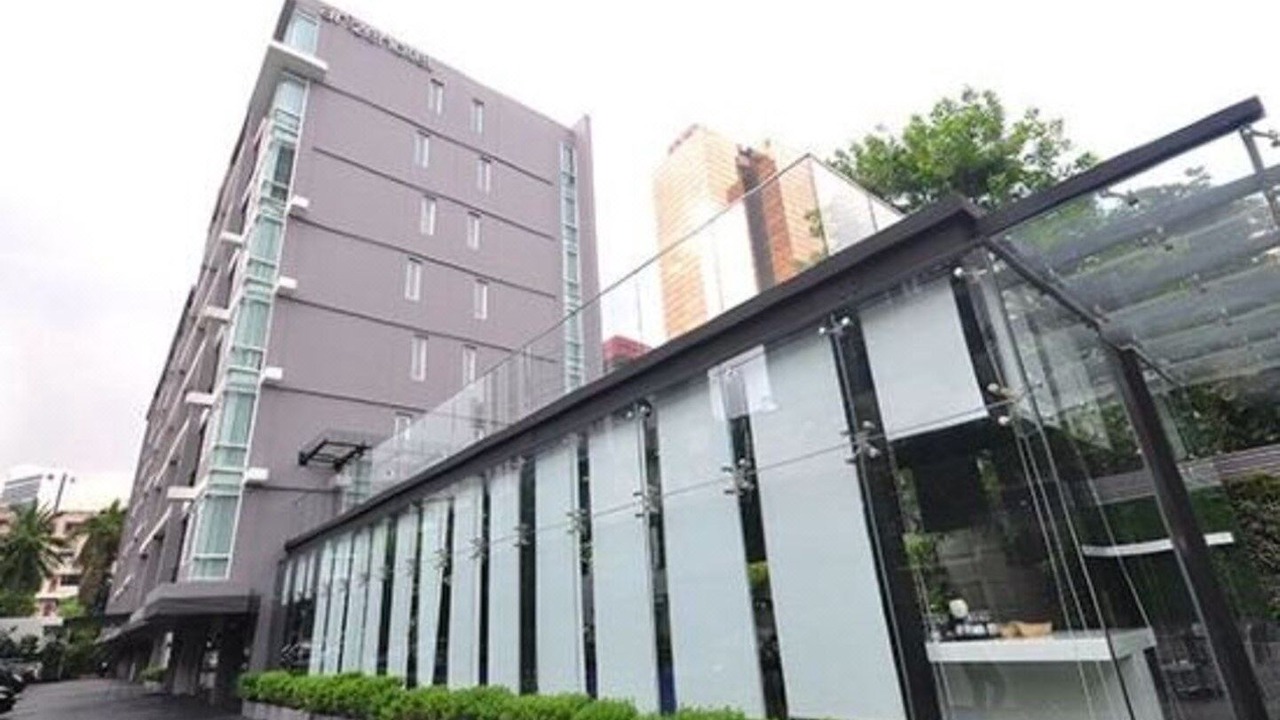 Photo of Buildings in Khlong Tan