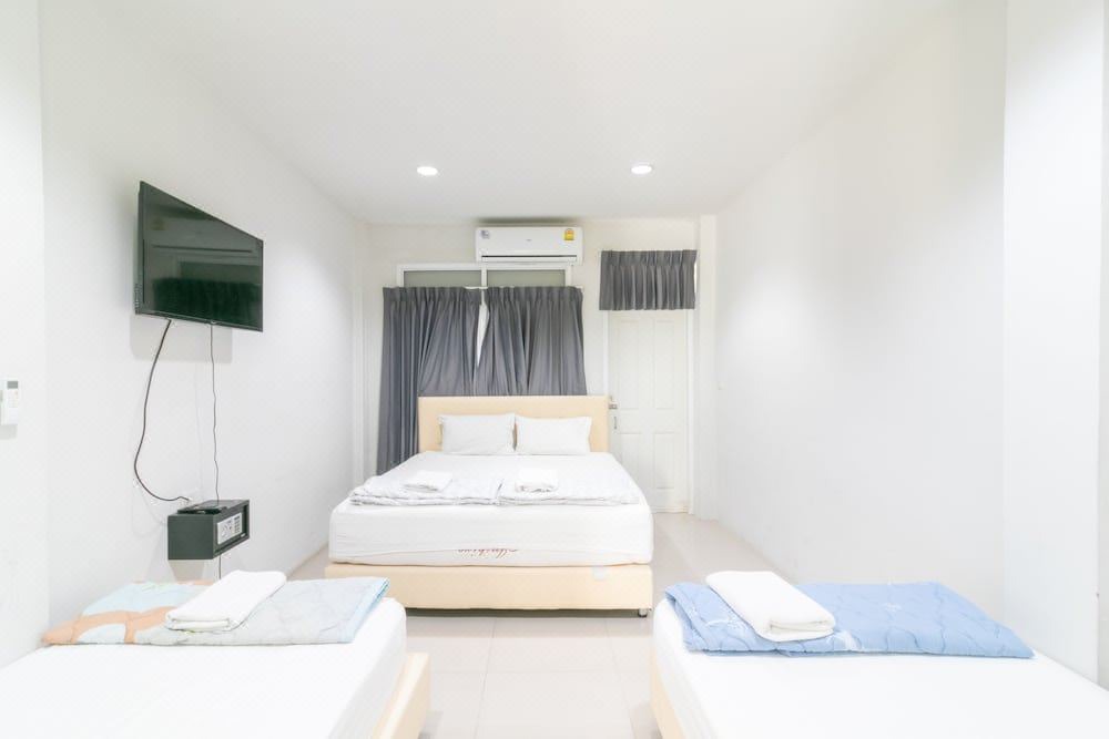 Photo of Bedroom in Pom Prap
