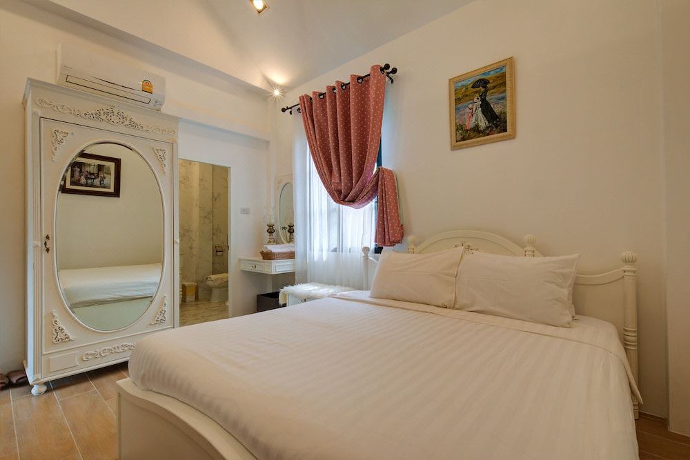 Photo of Bedroom in Khlong Muang