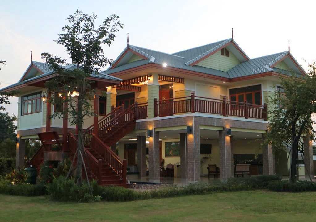 Photo of Buildings in Tha Yang