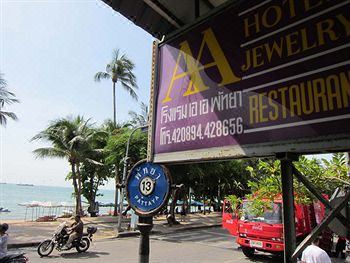 Photo of Others in Pattaya Bay