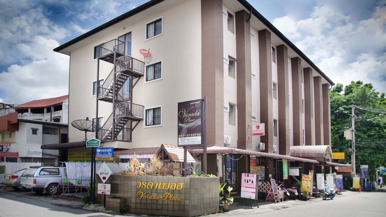 Photo of Buildings in Chang Phueak