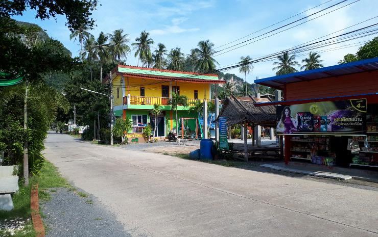 Photo of Buildings in Don Sak