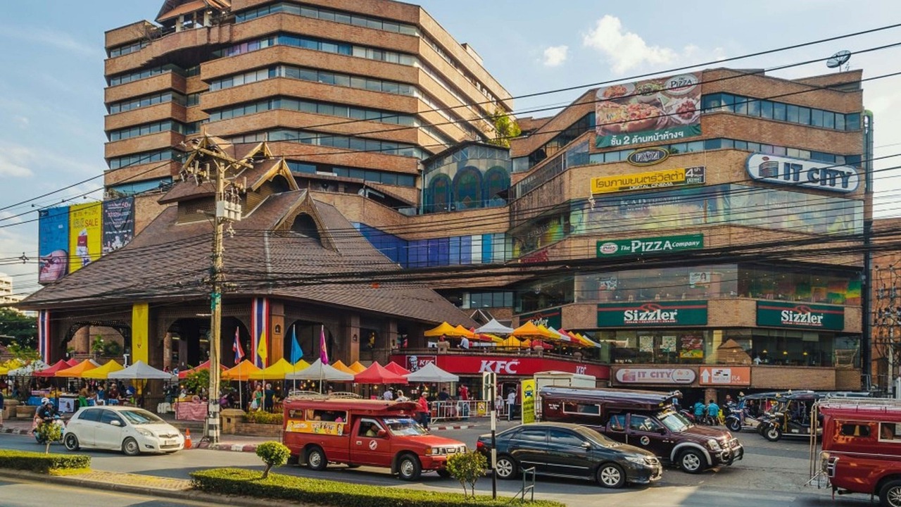 Photo of Buildings in Chang Phueak