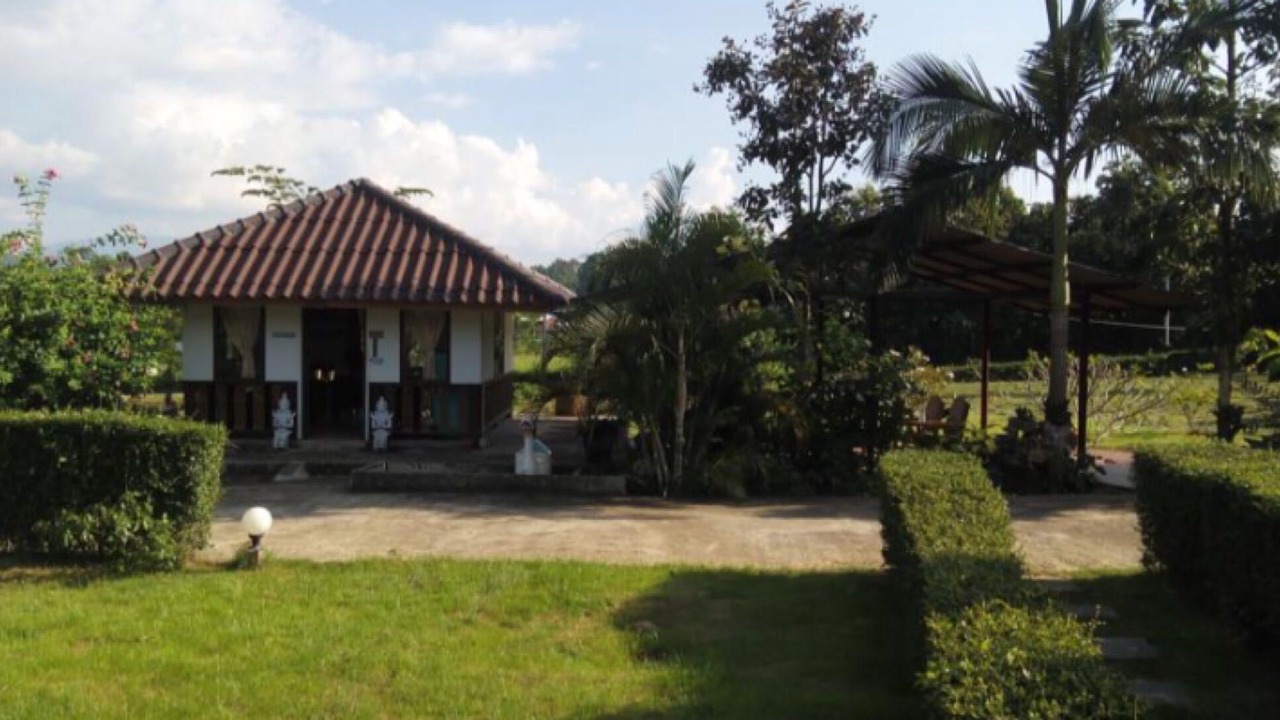 Photo of Buildings in Pai