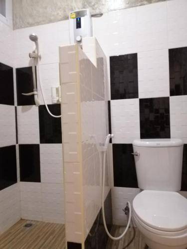 Photo of Bathroom in Phen