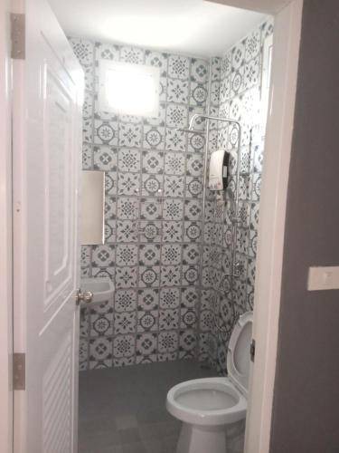 Photo of Bathroom in Srithanu