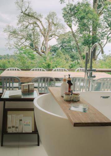 Photo of Others in Mae Taeng