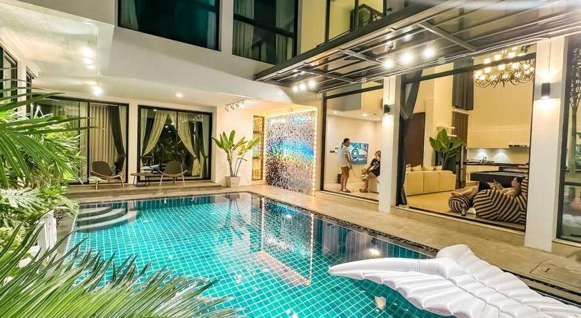 Photo of Outdoor in Khlong Tan Nuea
