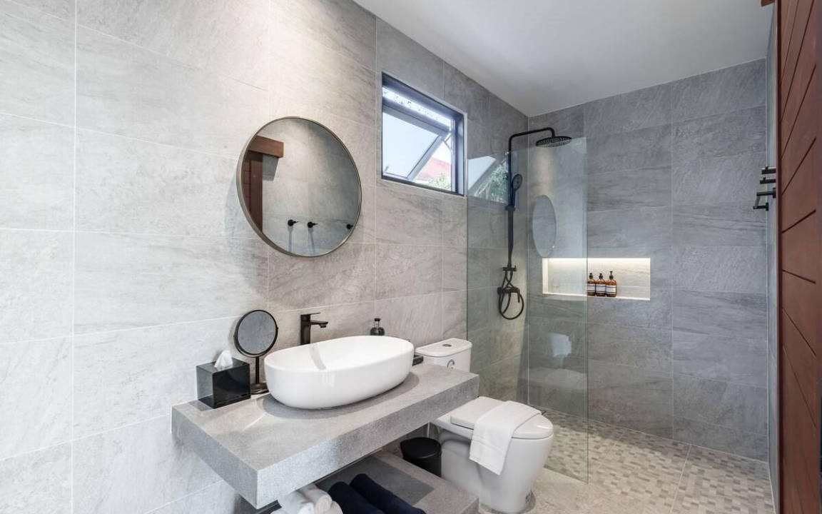 Photo of Bathroom in Ang Thong