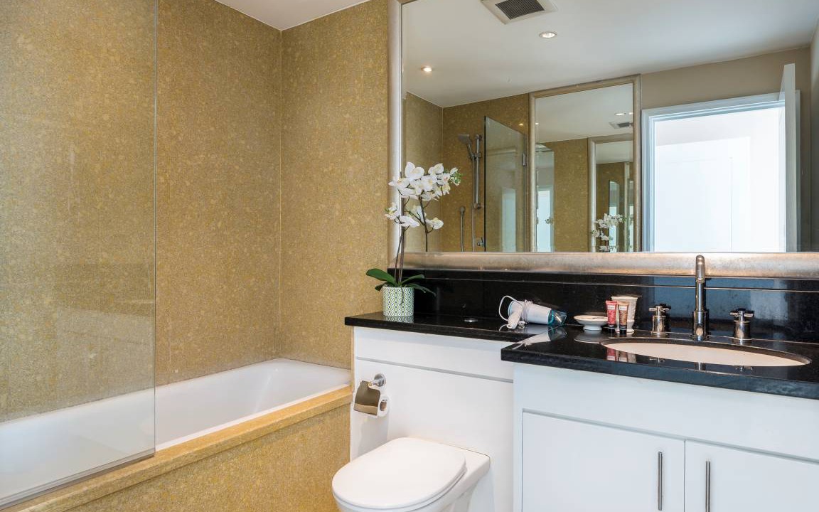 Photo of Bathroom in Yan Nawa