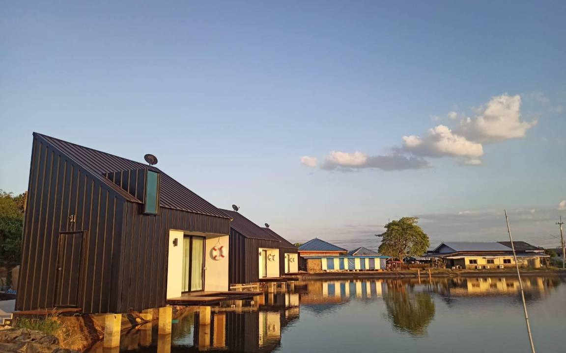 Photo of Buildings in Takat Ngao
