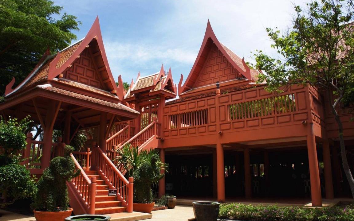 Photo of Buildings in Lam Plai Mat