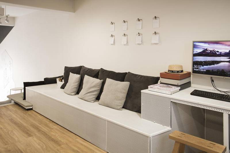 Photo of Livingroom in Thanon Phetchaburi