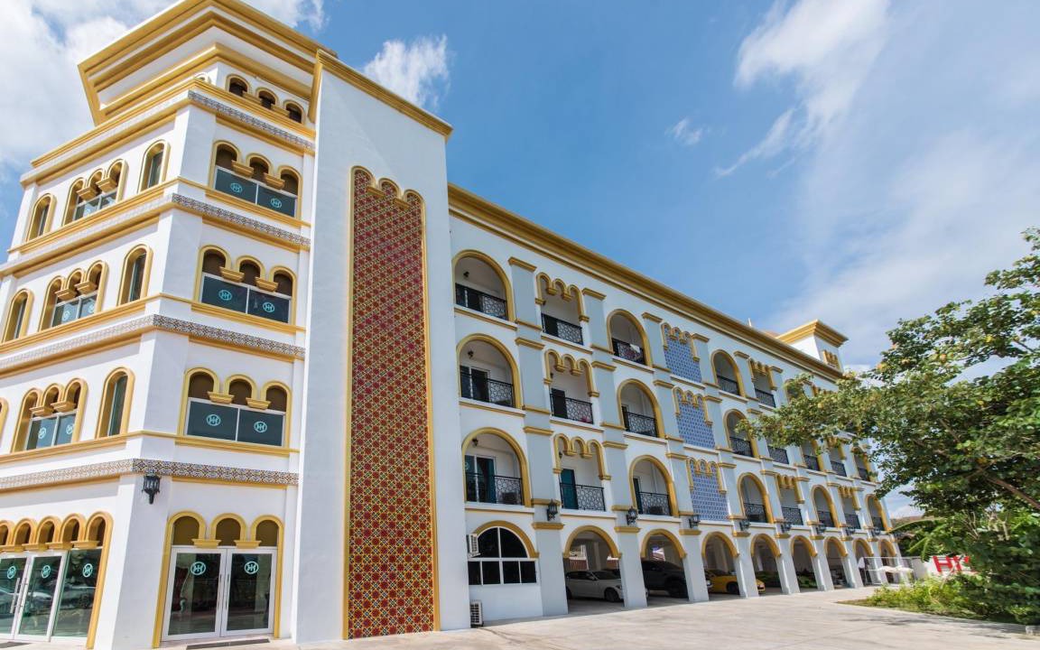 Photo of Buildings in Lop Buri