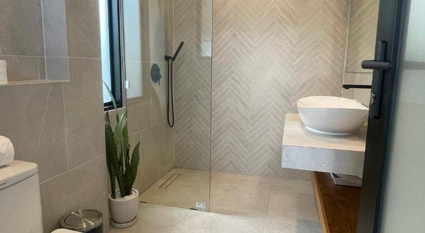 Photo of Bathroom in Haad Pleayleam