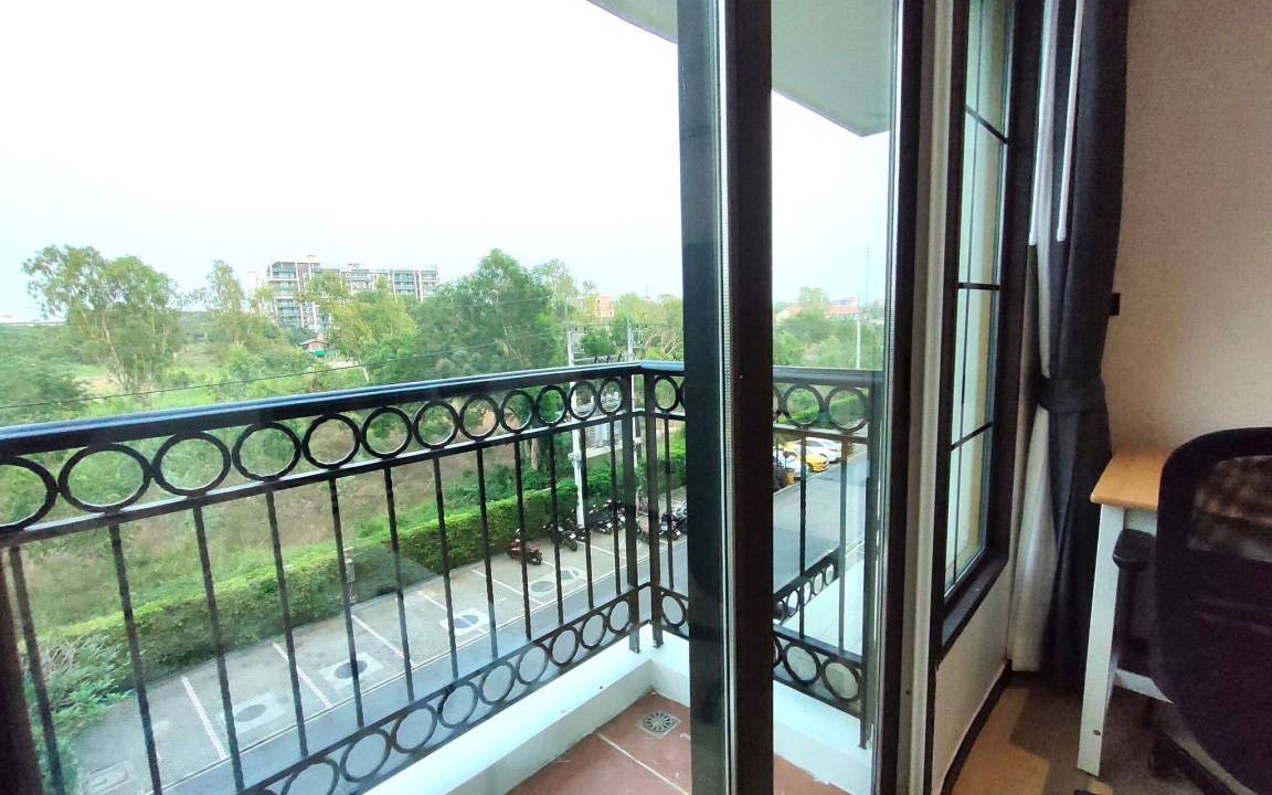 Photo of Patio Balcony in Na Chom Thian