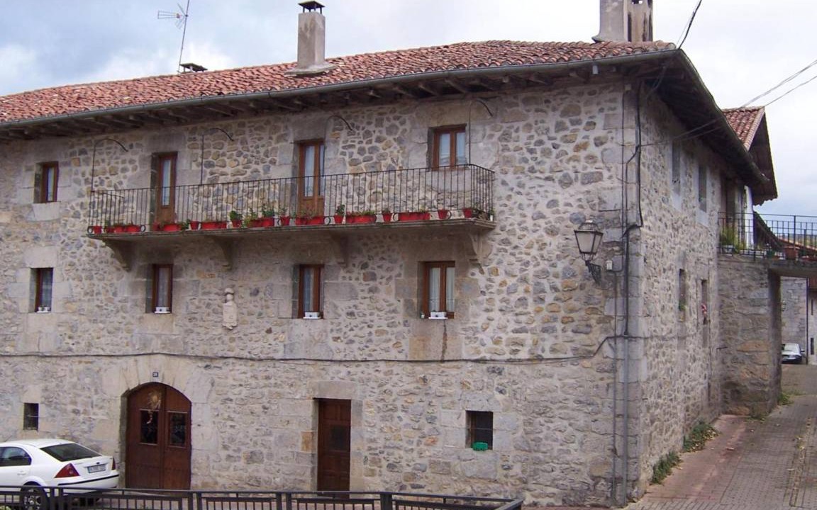 Photo of Buildings in Lekunberri