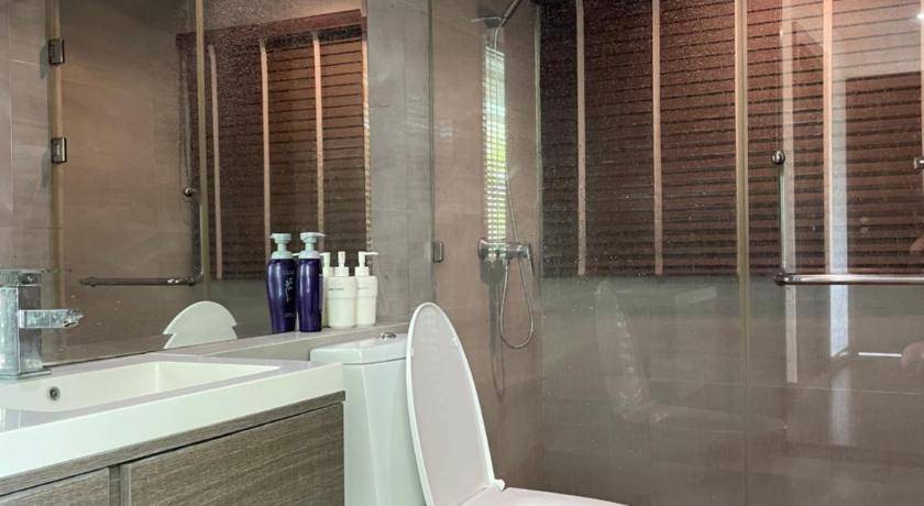 Photo of Bathroom in Khanong Phra